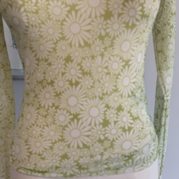 Levi’s 60s Inspired Sheer Daisy Top - Picture 2 of 6